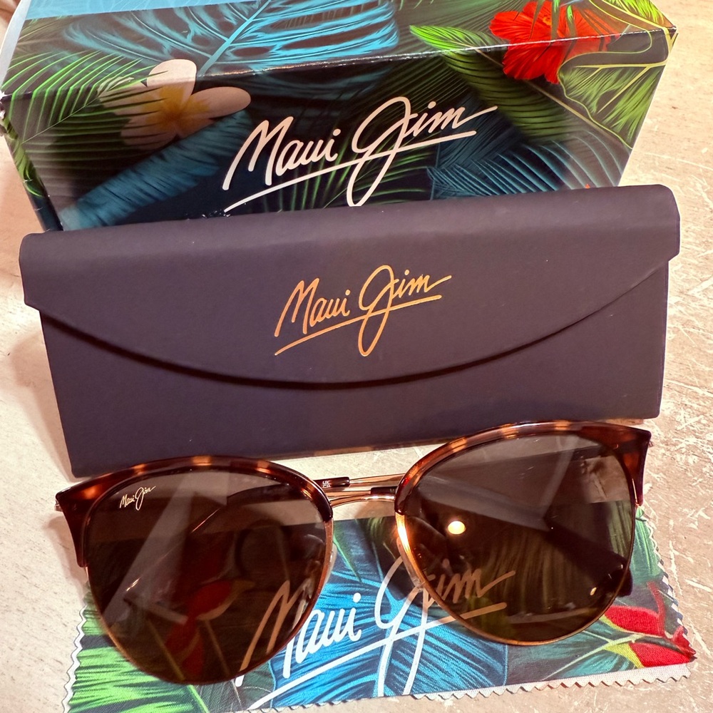 Maui Jim Olili cat eye. Polarized Sunglasses. - Picture 9 of 9